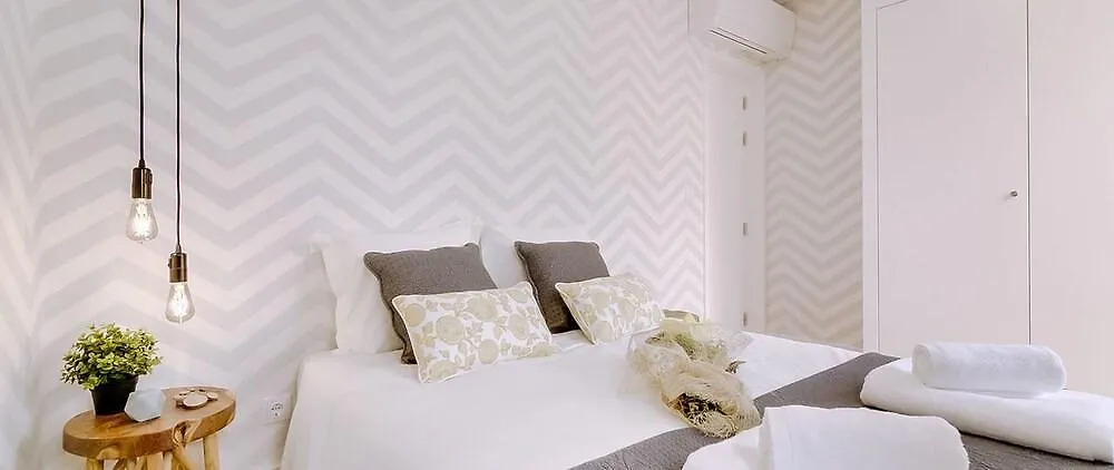 Alfama By Lisbon Inside Out Apartment 0*,